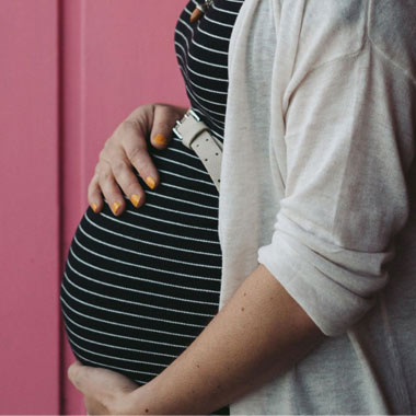 پره اکلامپسی یا مسمومیت بارداری چیست و چگونه درمان می‌شود