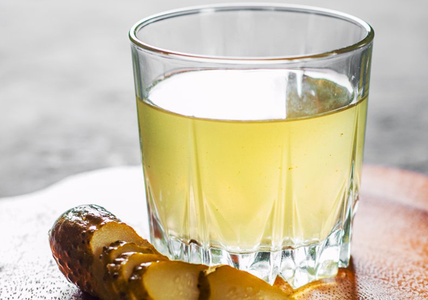 سه راهکار شگفتانگیز برای استفاده از آب ترشی
