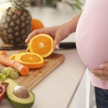 در دوران بارداری چه نخوریم