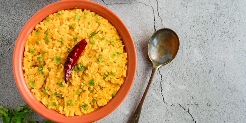 طرز تهیه خوراک دال عدس و گوجهفرنگی