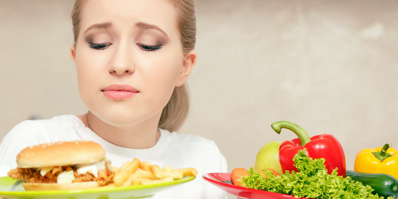 باید و نبایدهای رژیم غذایی عادت ماهیانه + لیست غذاها