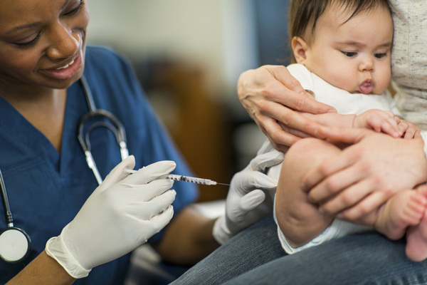 افزایش دمای بدن ناشی از تزریق واکسن‌ها