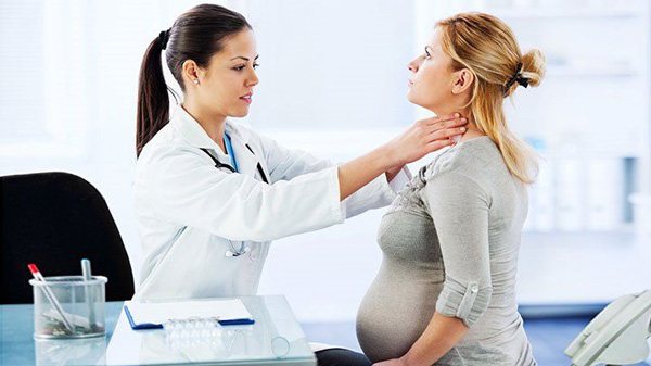 نظارت پزشک بر زنان باردار مبتلا به تیروئید کم کار