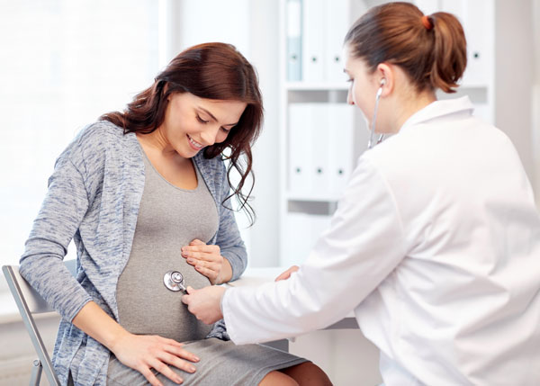 عوارض تیروئید پرکار در بارداری برای مادر