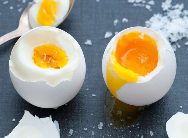 مواد مغذی شگفت آور موجود در زرده تخم مرغ