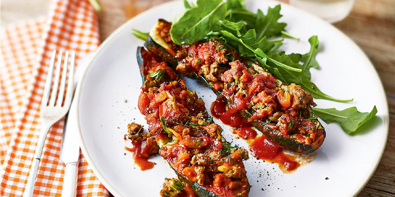 طرز تهیه خوراک کدو سبز و گوشت چرخکرده