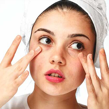 مراقبت از پوست خشک | مراحل روتین پوست خشک و حساس